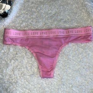 Victoria’s Secret Thong / String Small